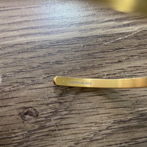 Mantraband in gold: Not all who wander are lost - Picture 3 of 4